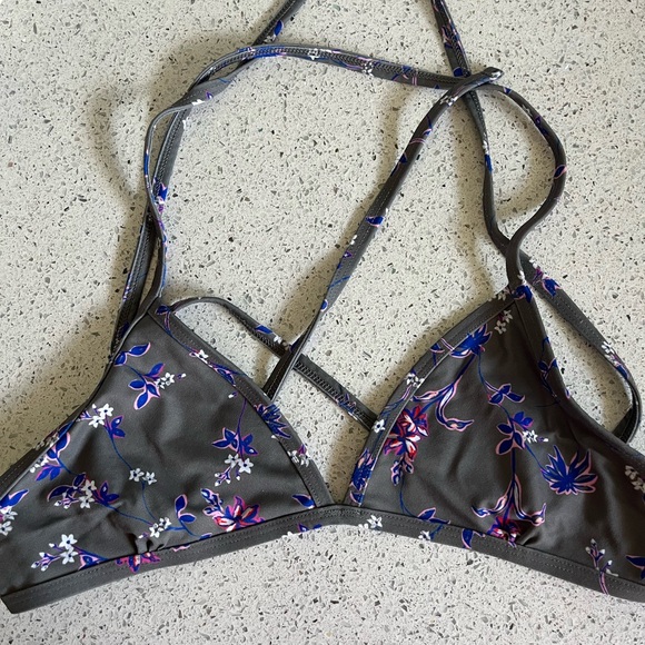 Large, floral print, Jolyn tom triangle bikini top - Picture 1 of 2